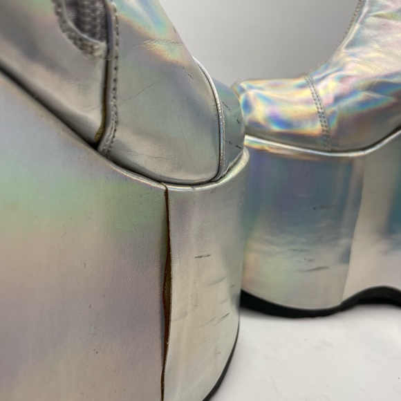 Demonia Cyberdelia Hologram Platform Boots - Picture 11 of 12